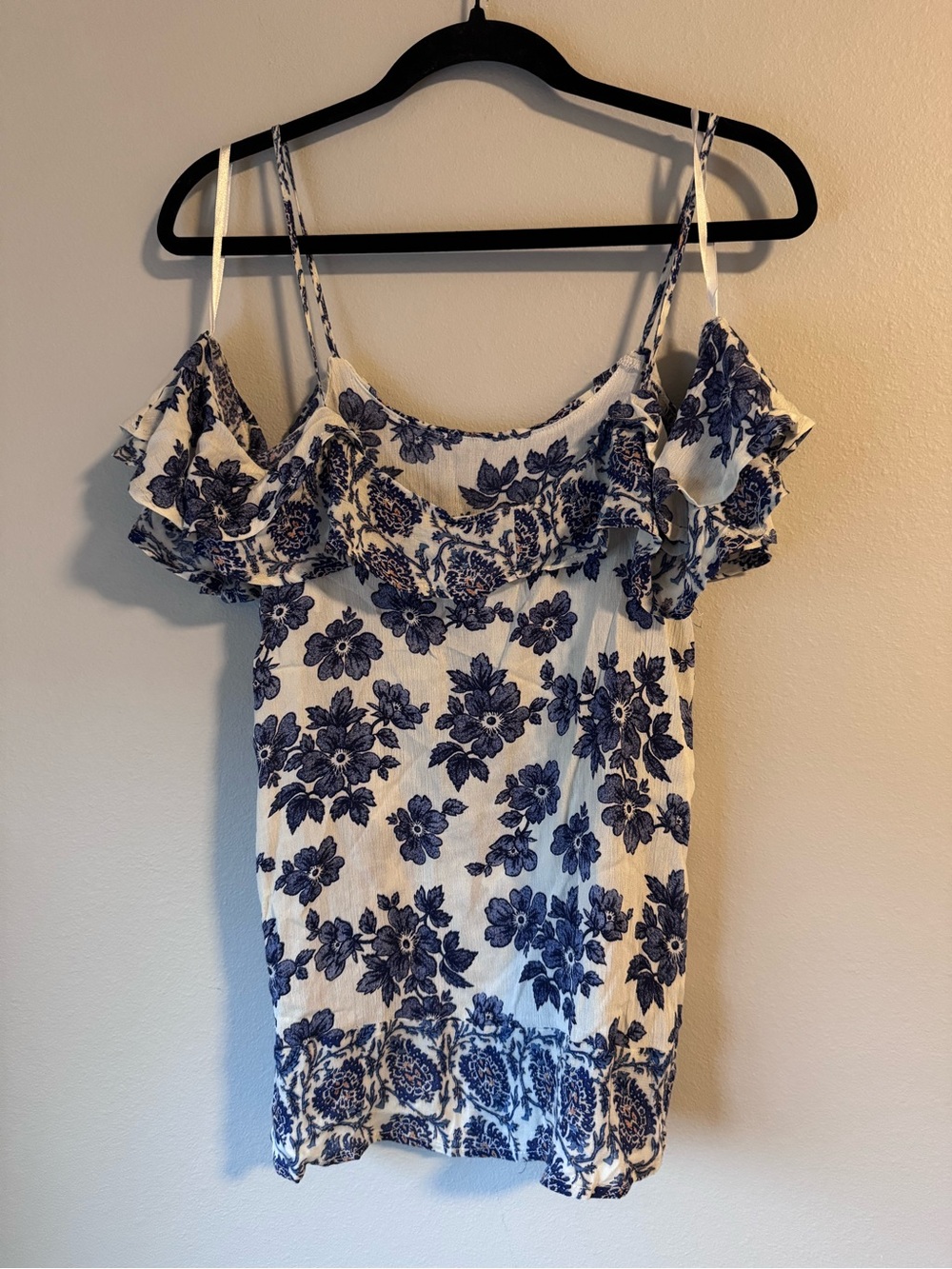Women’s White & Blue Floral Cold-Shoulder Top - Picture 2 of 6